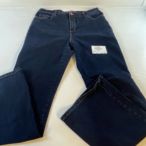 Gloria Vanderbilt Jean - Picture 1 of 6